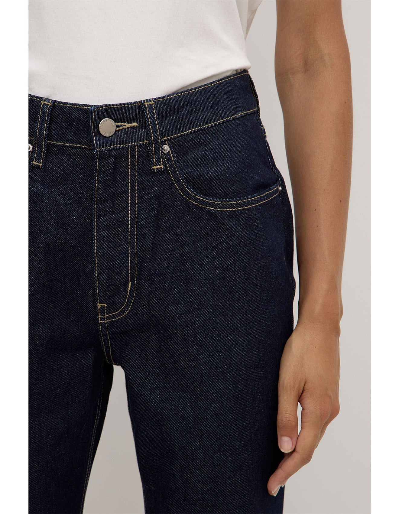 Assembly Straight Leg Jean Rinse